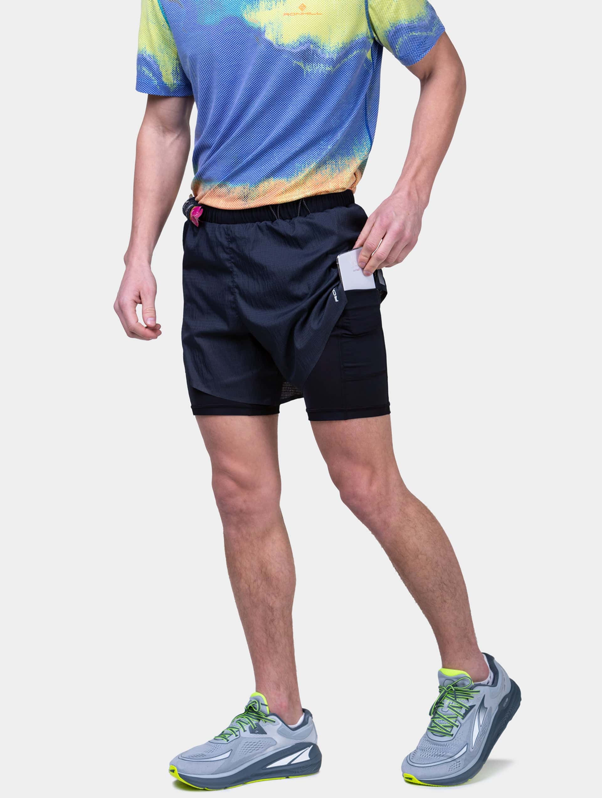 SHORT DE RUNNING HOMBRE - TECH RACE TWIN SHORT - RONHILL - Imagen 13